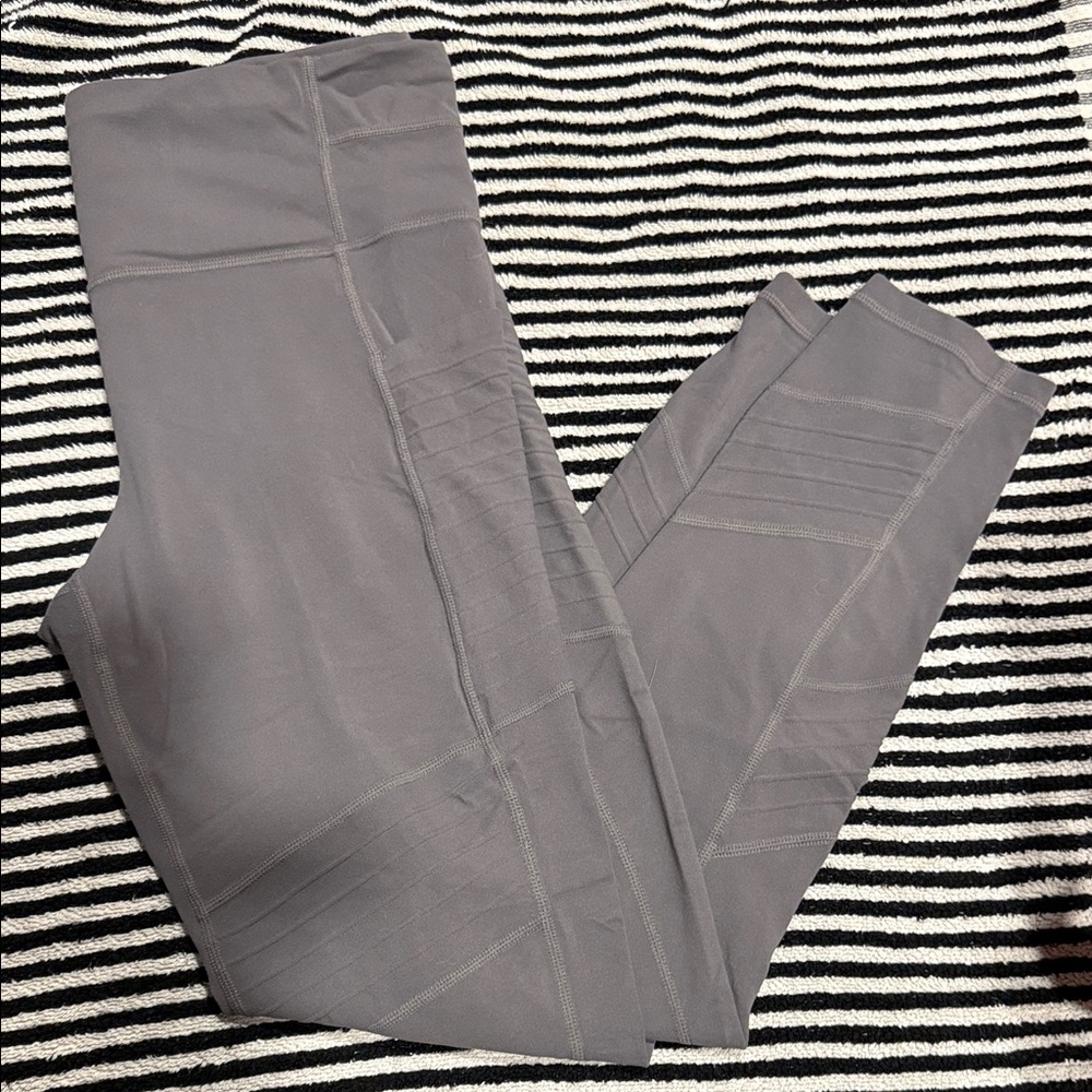 Gray High-Waisted Leggings Moto